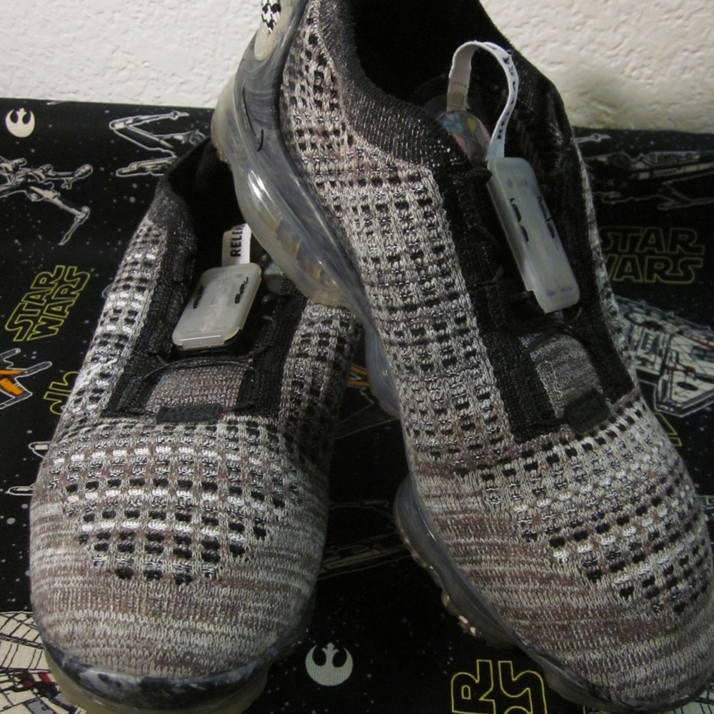 Nike Air Vapormax Oreo Grey Size 7.5 Womens CJ4069-004